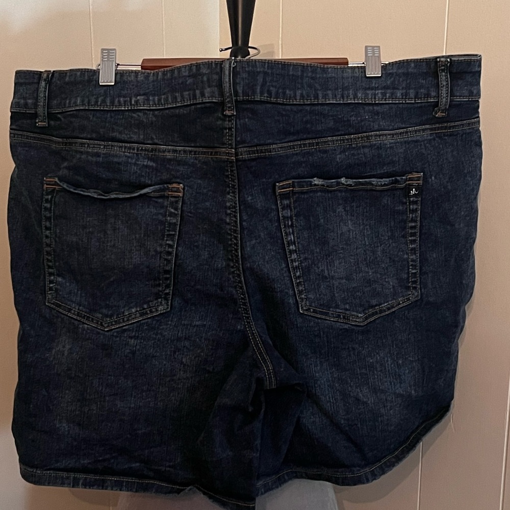 m jeans by Maurice Button-Fly Plus Size Denim Shorts, 6” inseam, dark wash, 20 - Picture 5 of 6